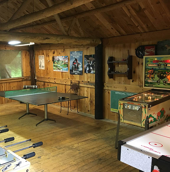 Pineridge Resort Game room with Billiards, Ping-Pong, Foosball and Air Hockey